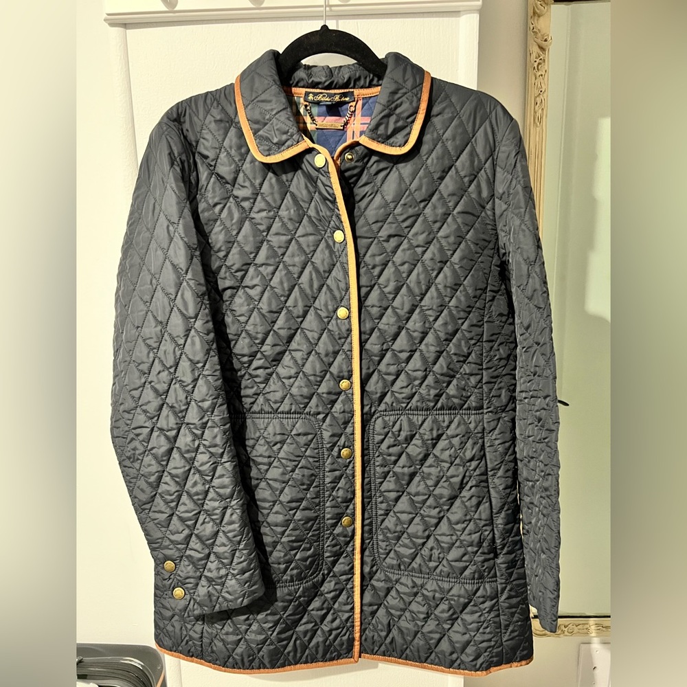 EUC BrooksBrothers women’s jacket - quilted NAVY water repellent. A classic!